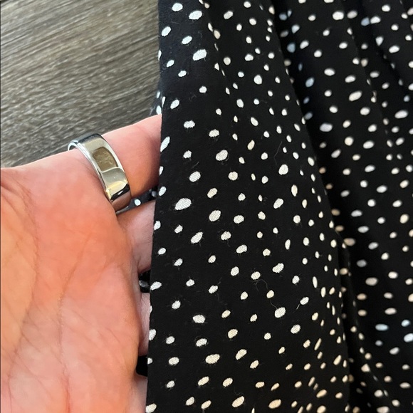 saint+sofia Black and White Dotted Midi Dress - Picture 5 of 5
